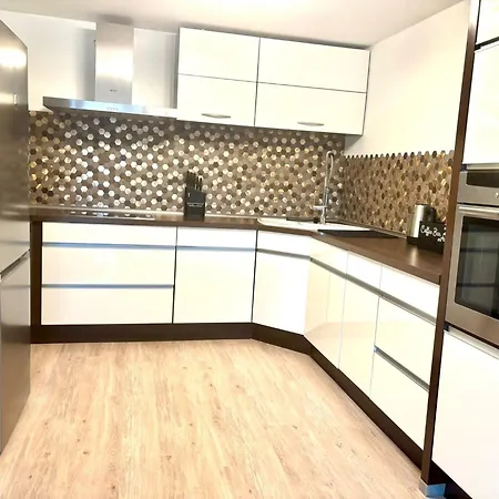 3-zimmer In Magdeburg, Ruhig Und Stilvoll ماغديبورغ