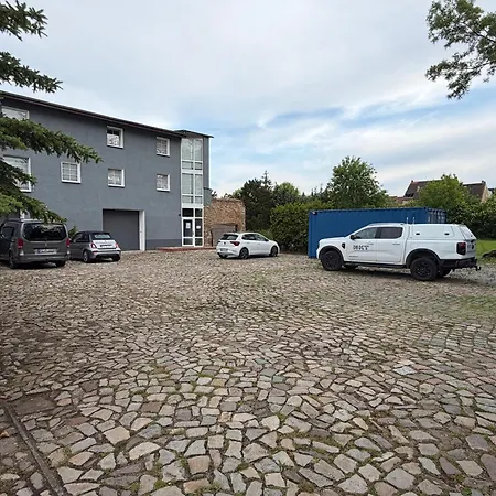 3-zimmer In Magdeburg, Ruhig Und Stilvoll