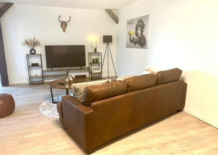 3-zimmer In Magdeburg, Ruhig Und Stilvoll Magdeburgo